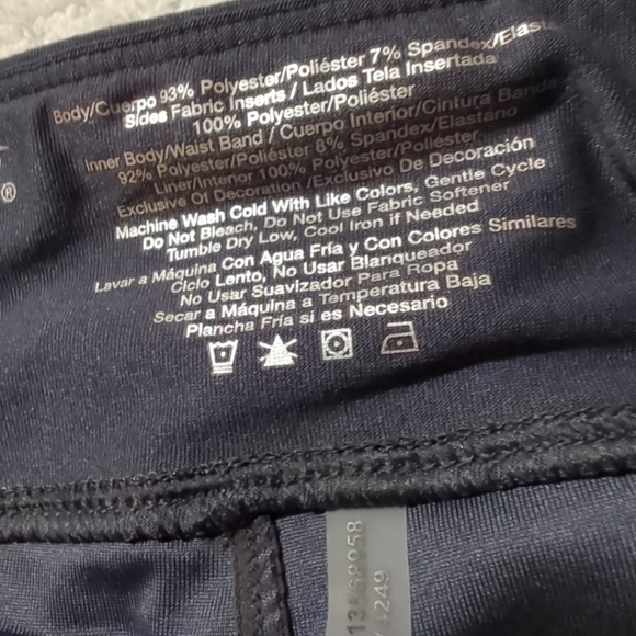 Avia Women Running Shorts Size S Reflective Gray/Dark Gray Double Layer MW NWOT - Picture 6 of 10